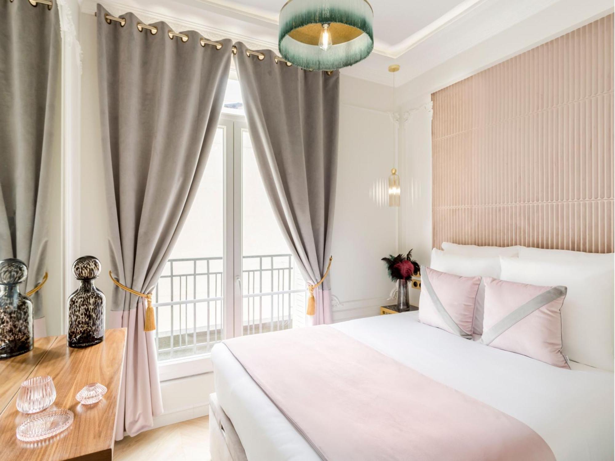 Merveil Signature Hoche - Eiffel Tower View Apartment